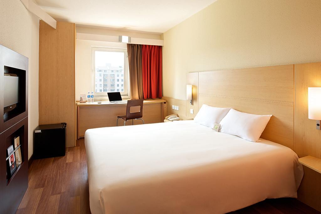 Ibis Ningbo Qianhu Plaza Hotel Exteriér fotografie