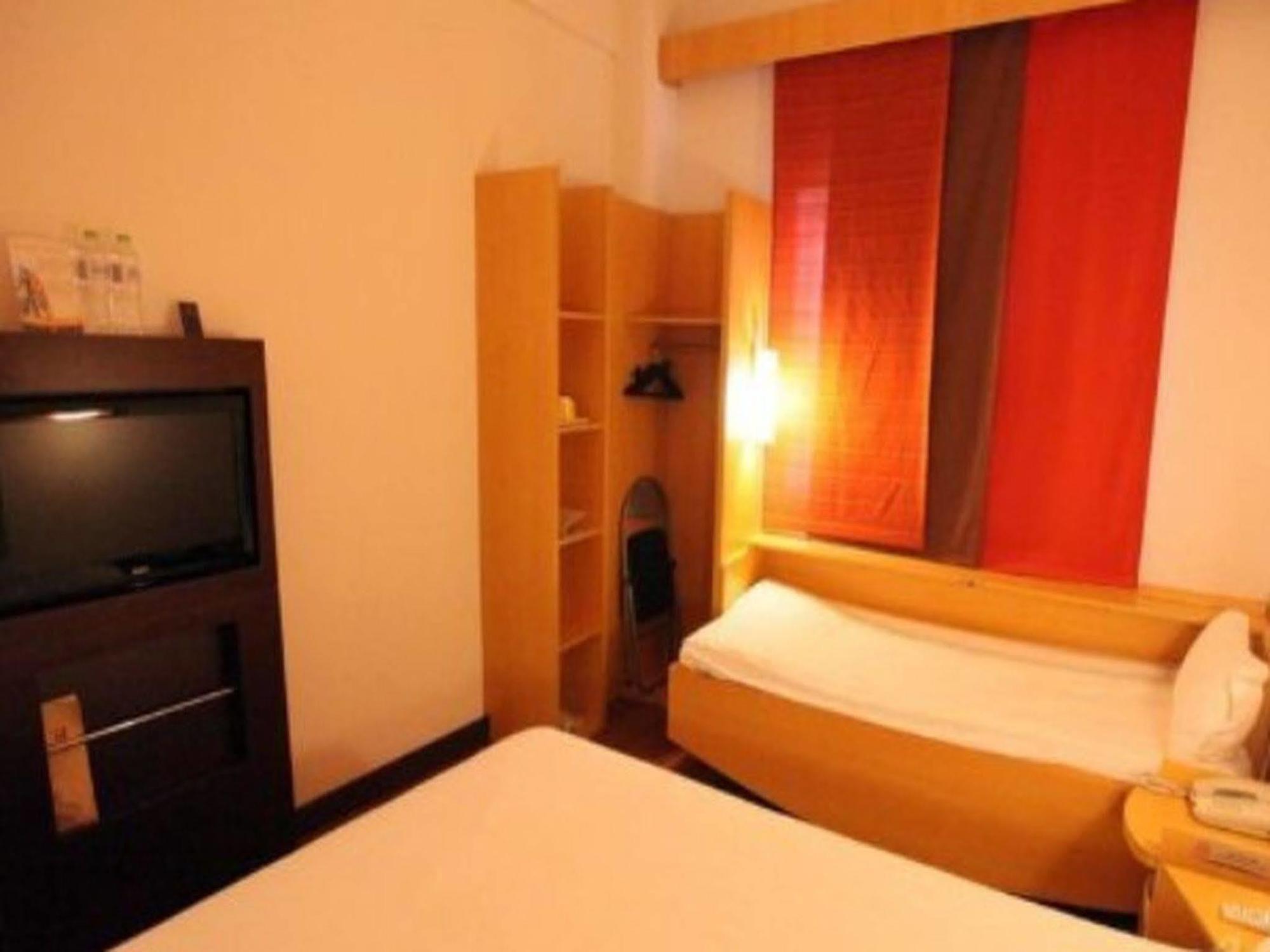 Ibis Ningbo Qianhu Plaza Hotel Exteriér fotografie