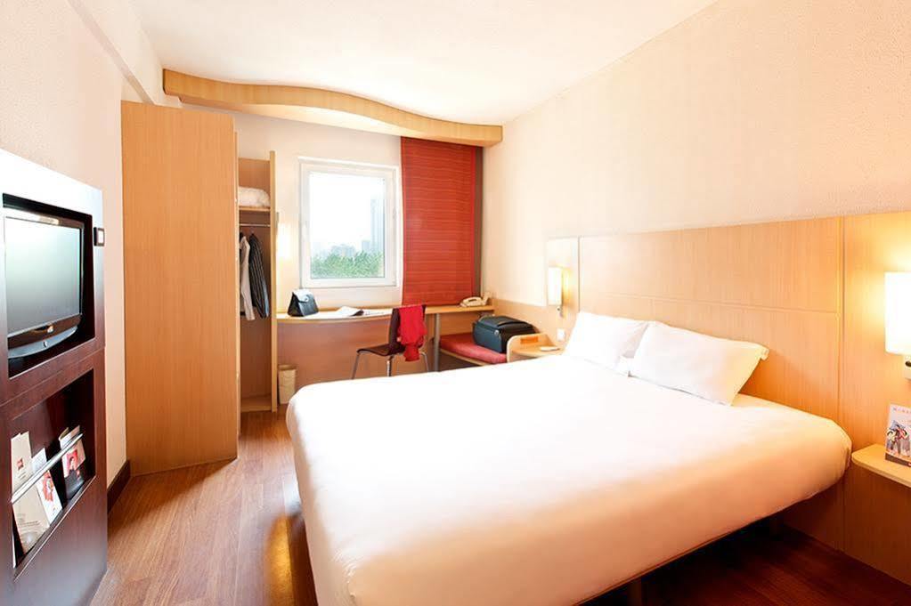 Ibis Ningbo Qianhu Plaza Hotel Exteriér fotografie
