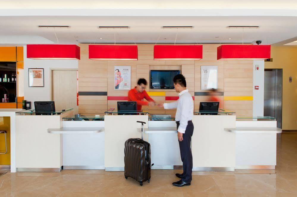 Ibis Ningbo Qianhu Plaza Hotel Exteriér fotografie