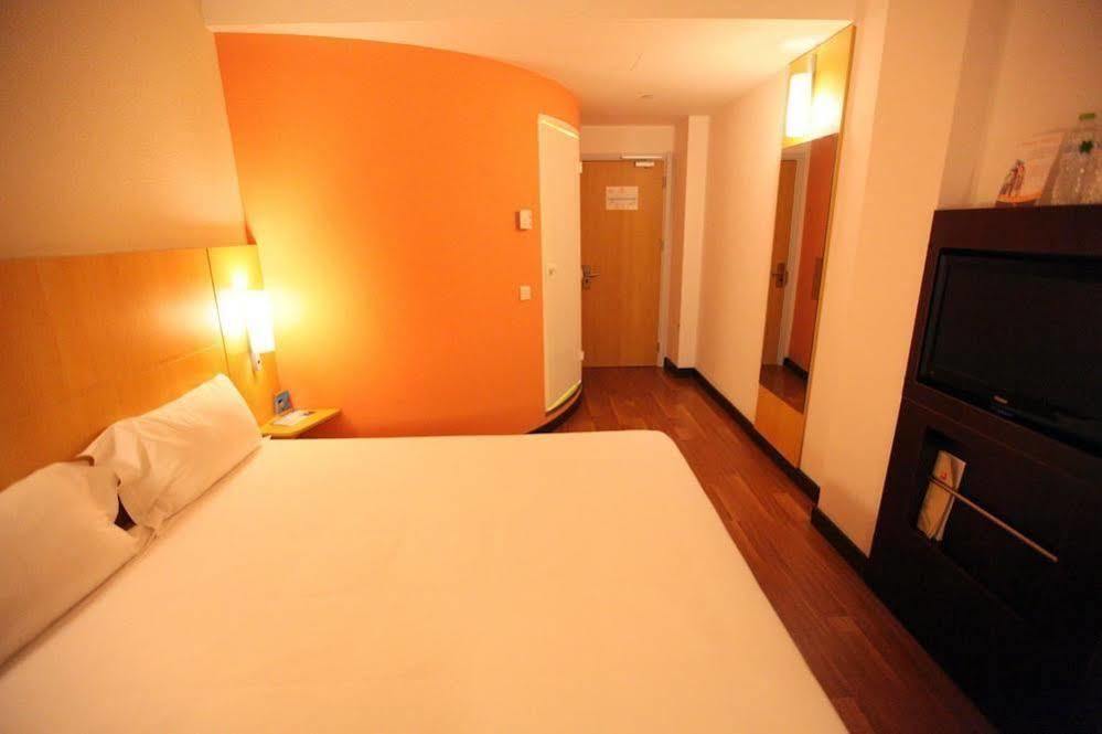 Ibis Ningbo Qianhu Plaza Hotel Exteriér fotografie