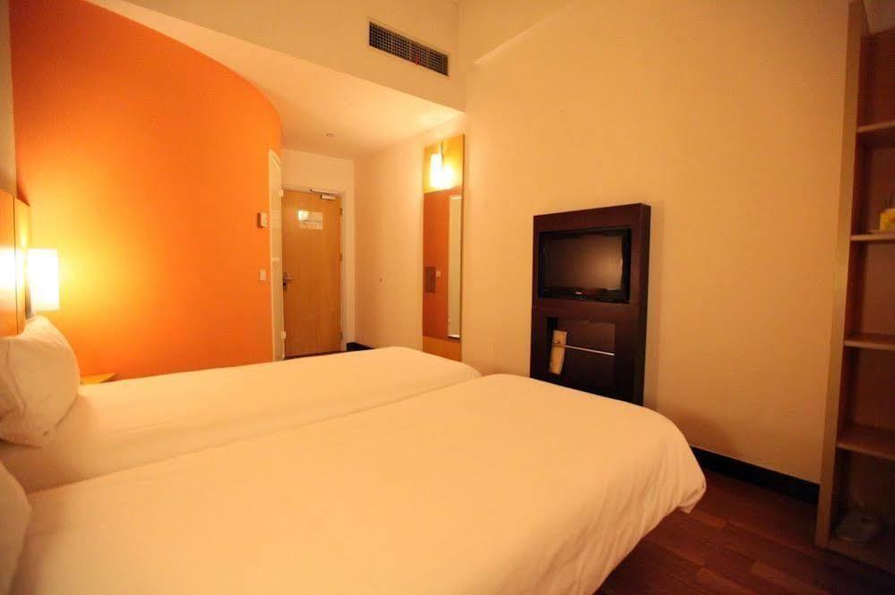 Ibis Ningbo Qianhu Plaza Hotel Exteriér fotografie